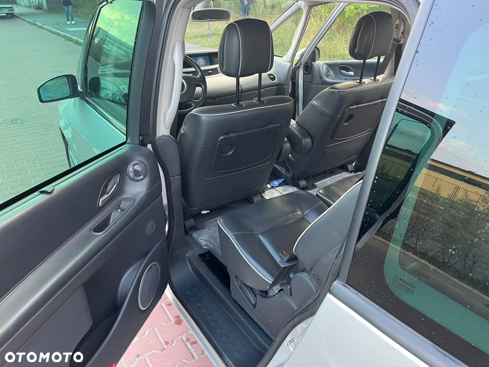 Renault Espace 2.0 dCi FAP Initiale - 10