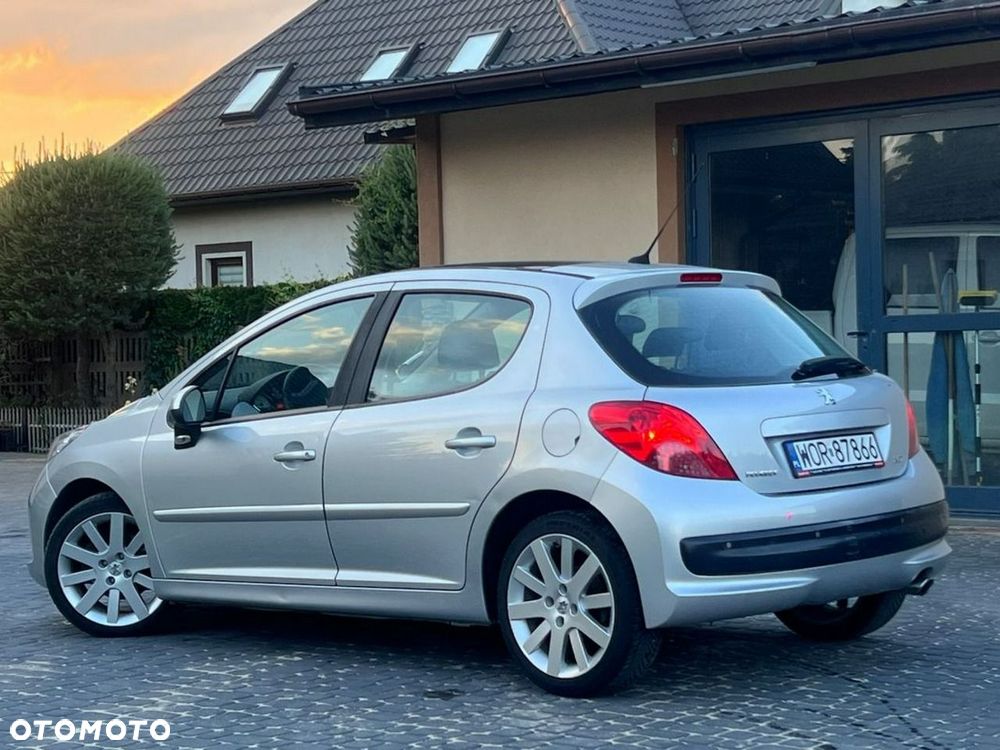 Peugeot 207 1.6 THP Platinum - 31