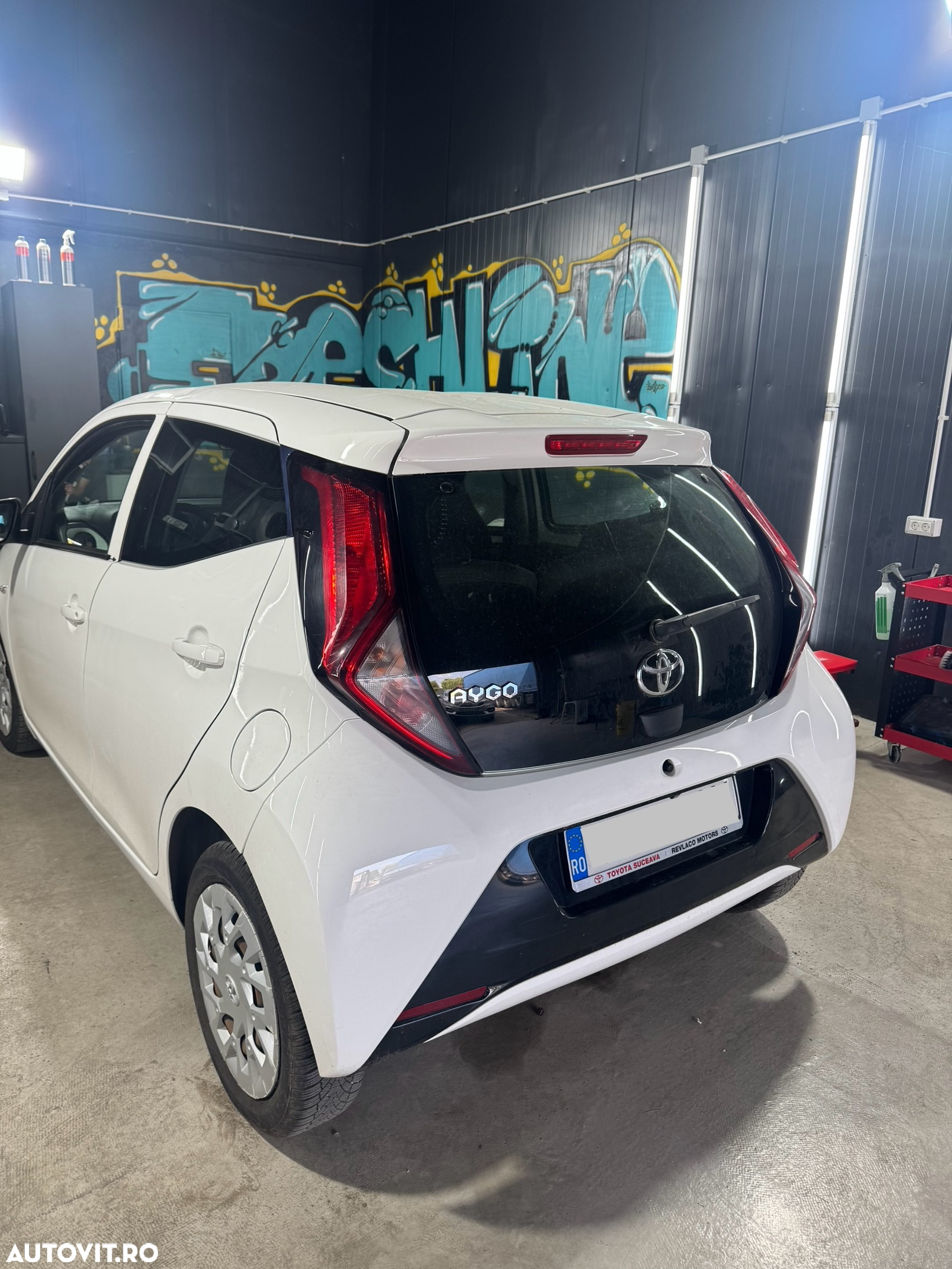 Toyota Aygo 1.0 VVY-I 5 usi MultiMode X-cite - 2