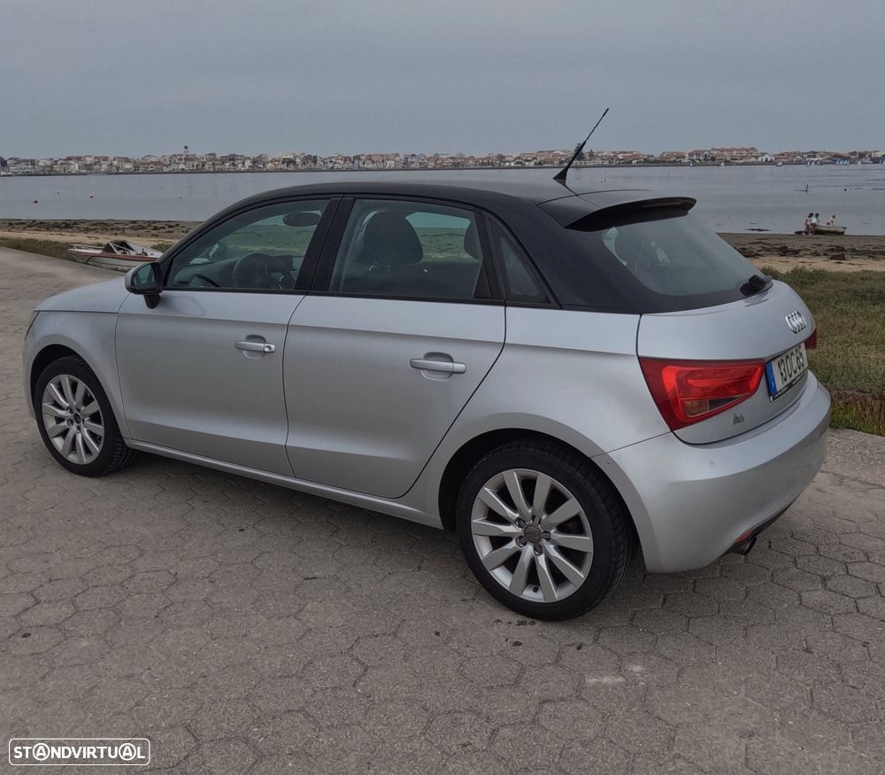 Audi A1 Sportback 1.6 TDI Advance - 4