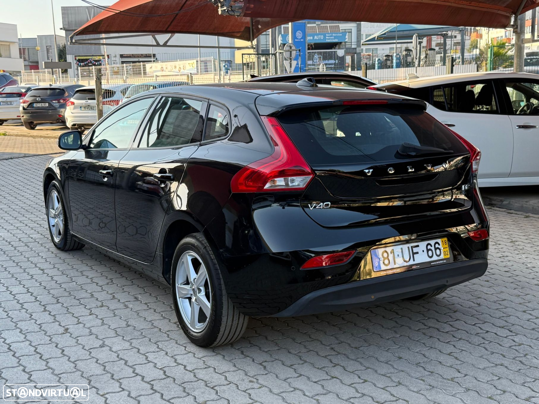 Volvo V40 2.0 D2 Momentum Eco - 3