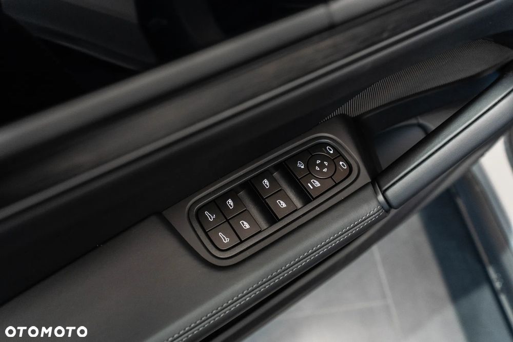 Porsche Cayenne Black Edition - 26