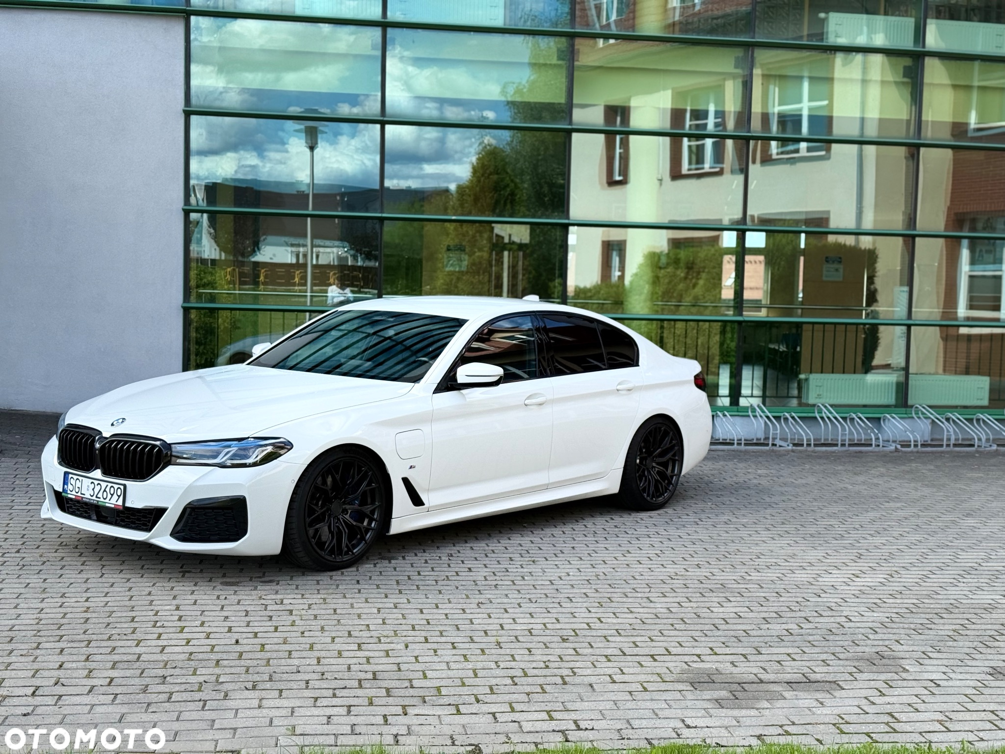 BMW Seria 5 545e xDrive M Sport sport - 11