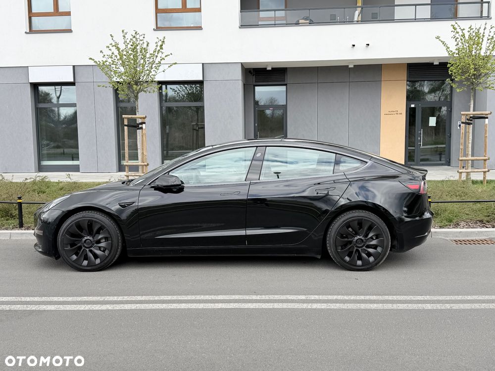 Tesla Model 3 Standard Reichweite Plus Hinterradantrieb - 4