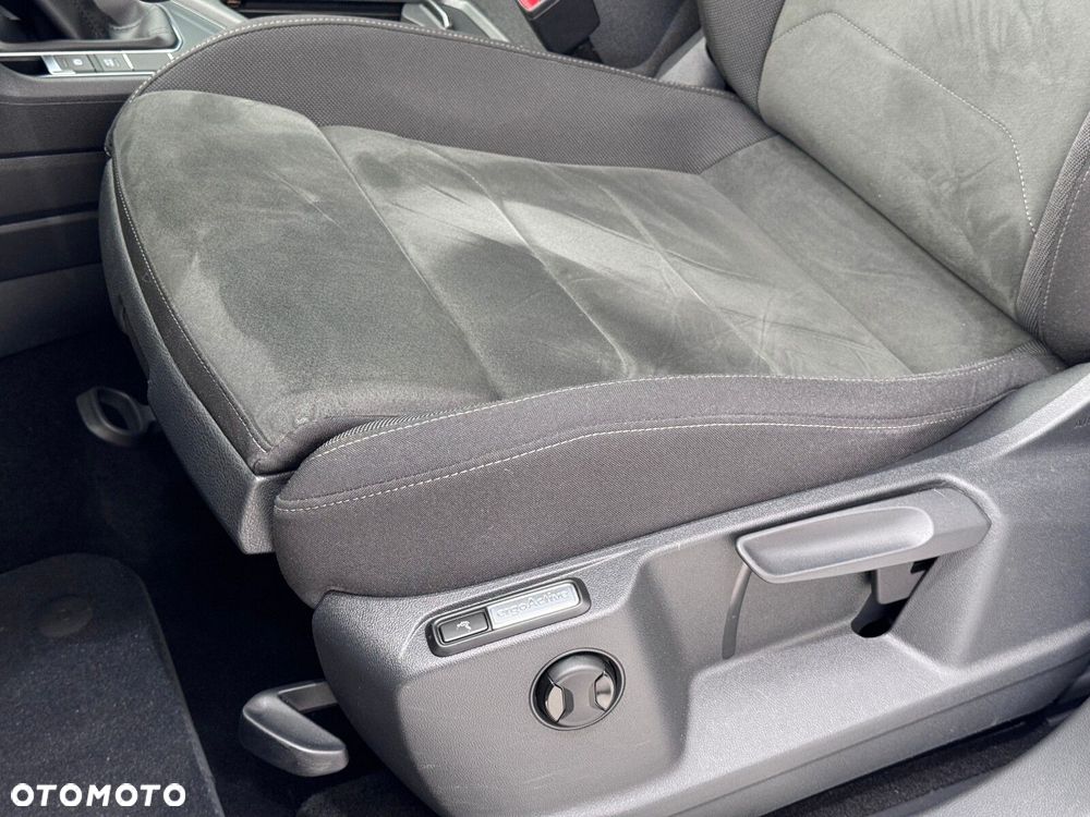 Volkswagen Tiguan - 11