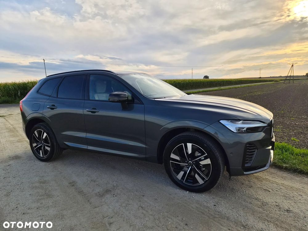 Volvo XC 60 B5 B AWD Plus Dark - 8