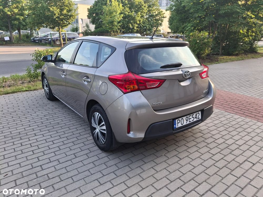 Toyota Auris 1.33 VVT-i Active - 4