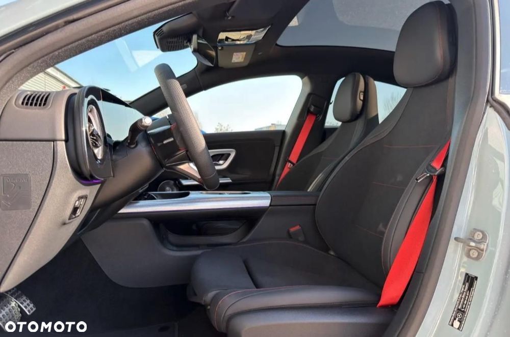 Mercedes-Benz CLA - 8