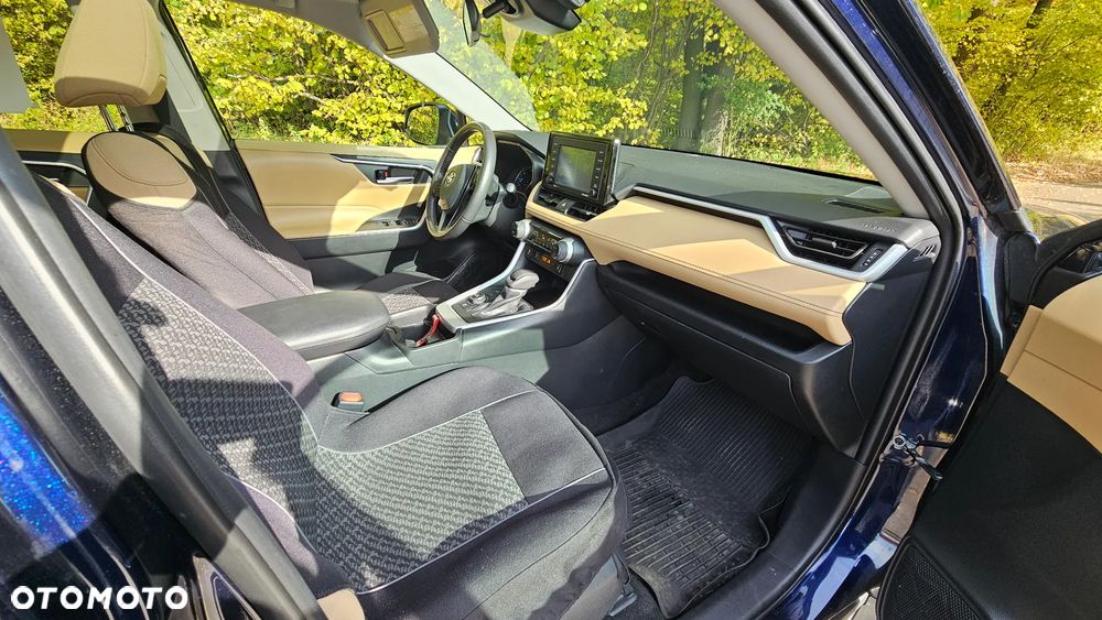 Toyota RAV4 - 14
