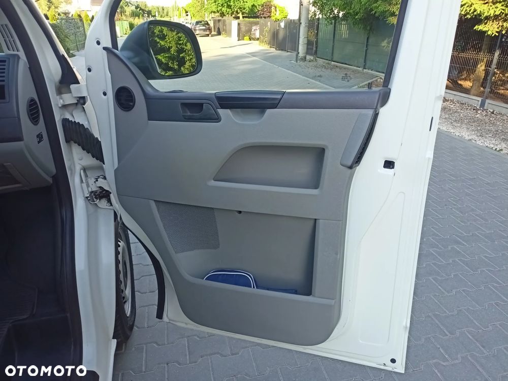 Volkswagen Transporter - 11