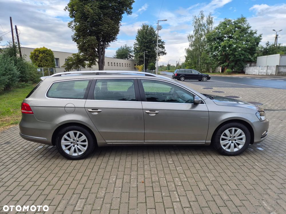 Volkswagen Passat 1.6 TDI Comfortline - 4