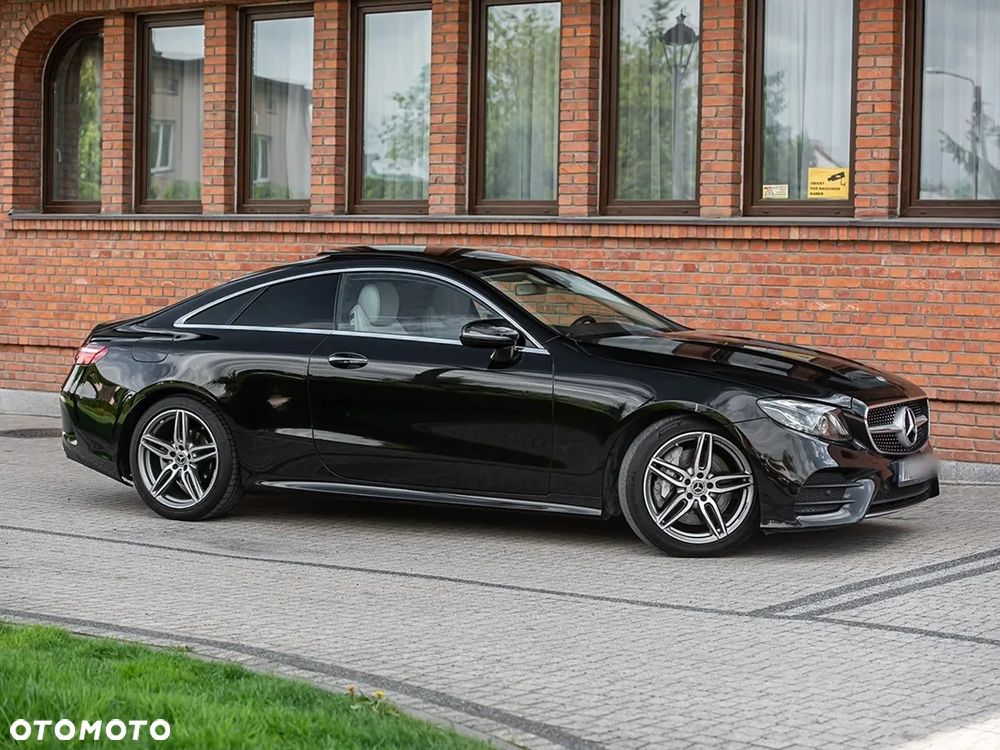 Mercedes-Benz Klasa E 300 9G-TRONIC AMG Line - 5