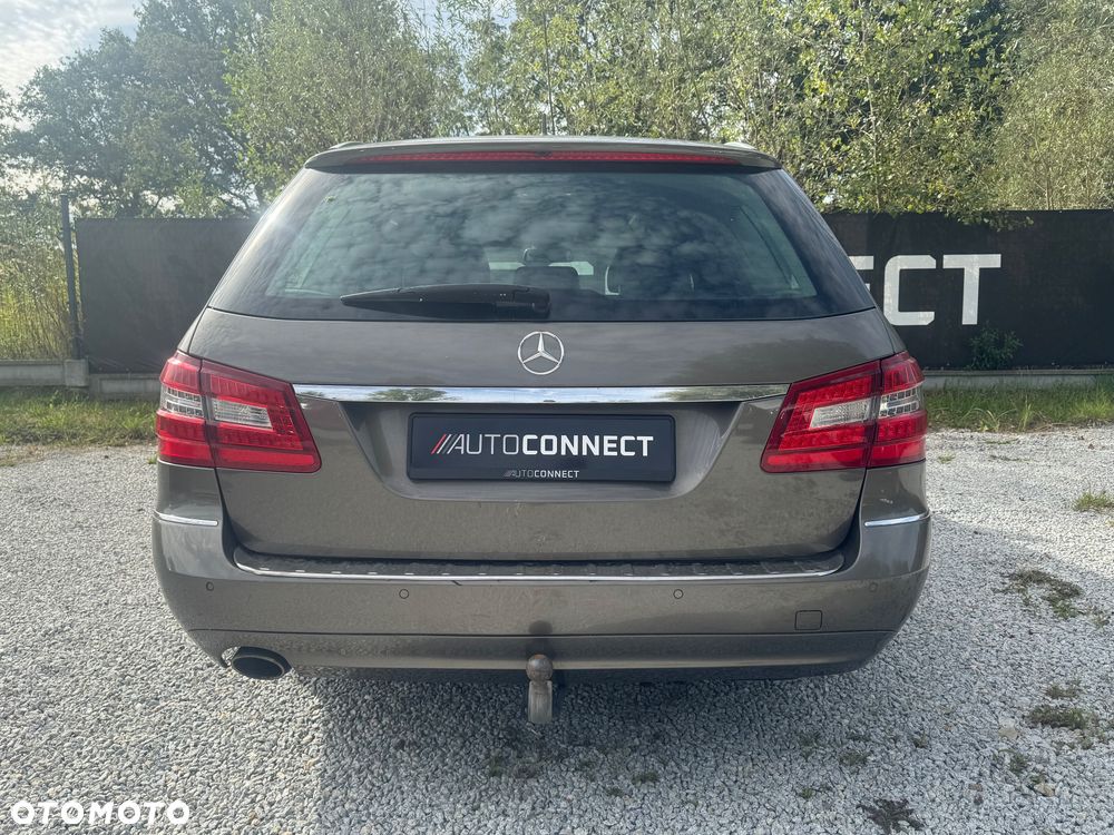 Mercedes-Benz Klasa E 250 CGI BlueEff Avantgarde - 8