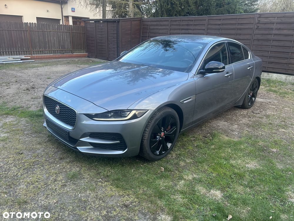 Jaguar XE 20d Prestige - 6
