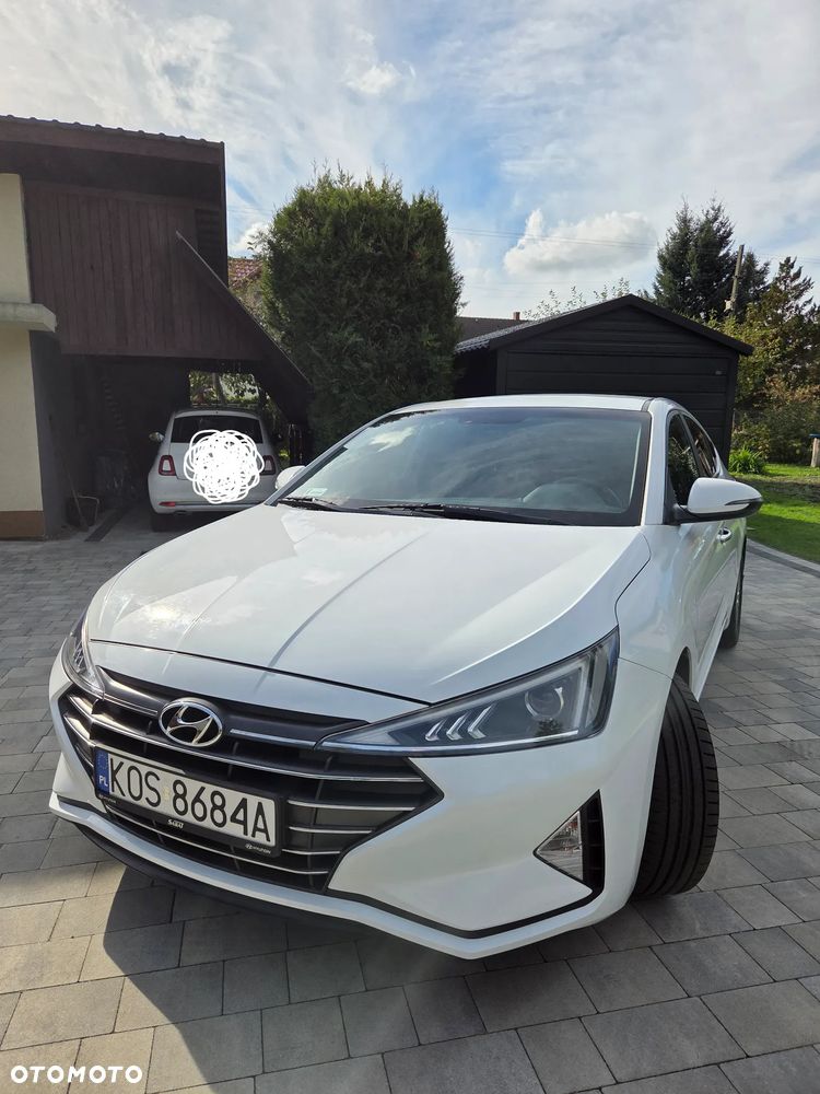 Hyundai Elantra - 5