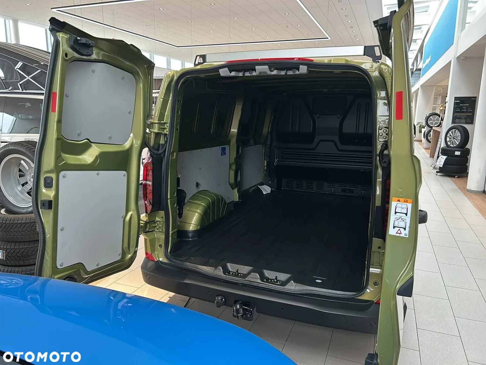 Volkswagen Transporter T7 Furgon (L2) AUTOMAT, 2.0 TDI 170KM, r.o. 3500 mm - 9