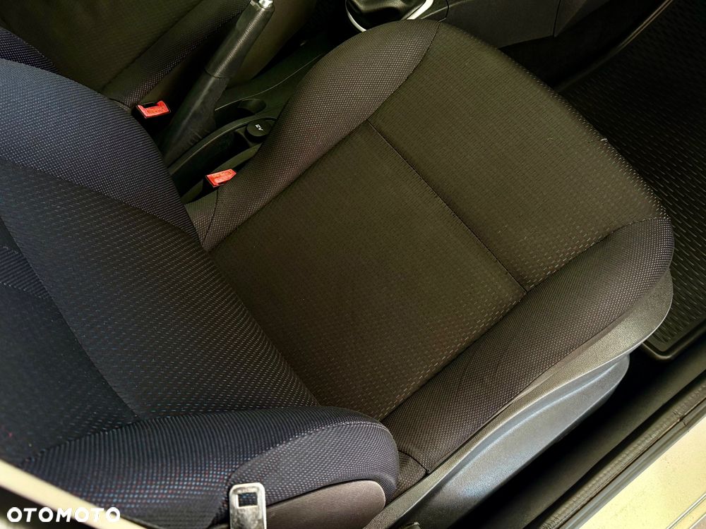 Renault Clio - 21