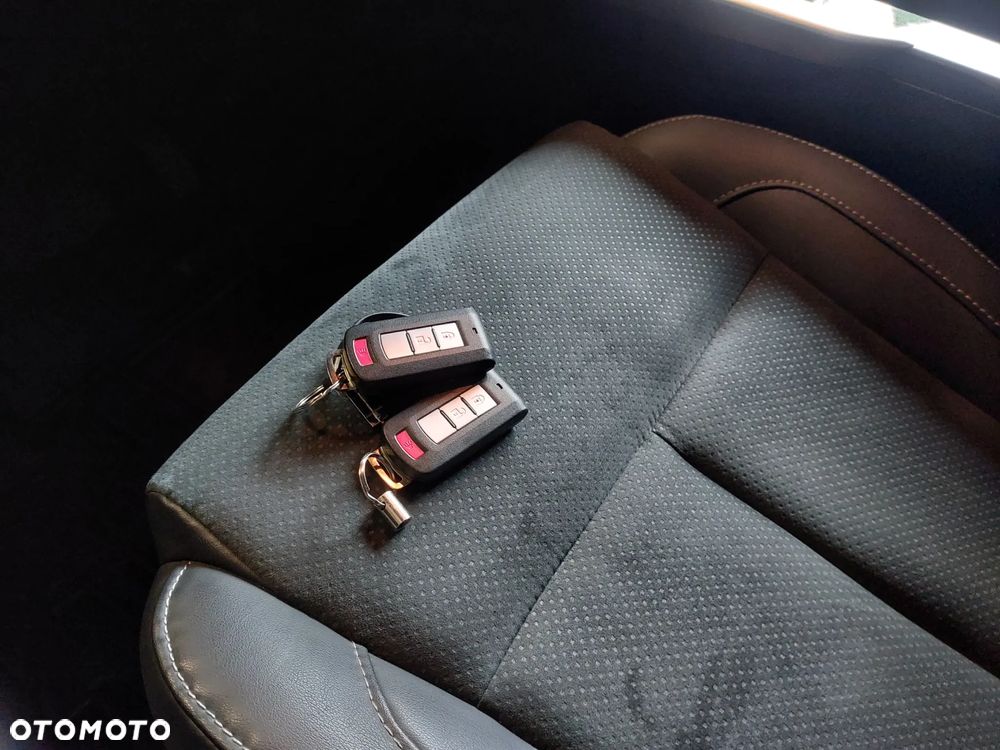 Mitsubishi Eclipse Cross - 17