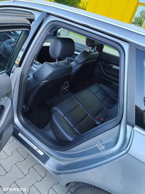 Audi A6 - 6
