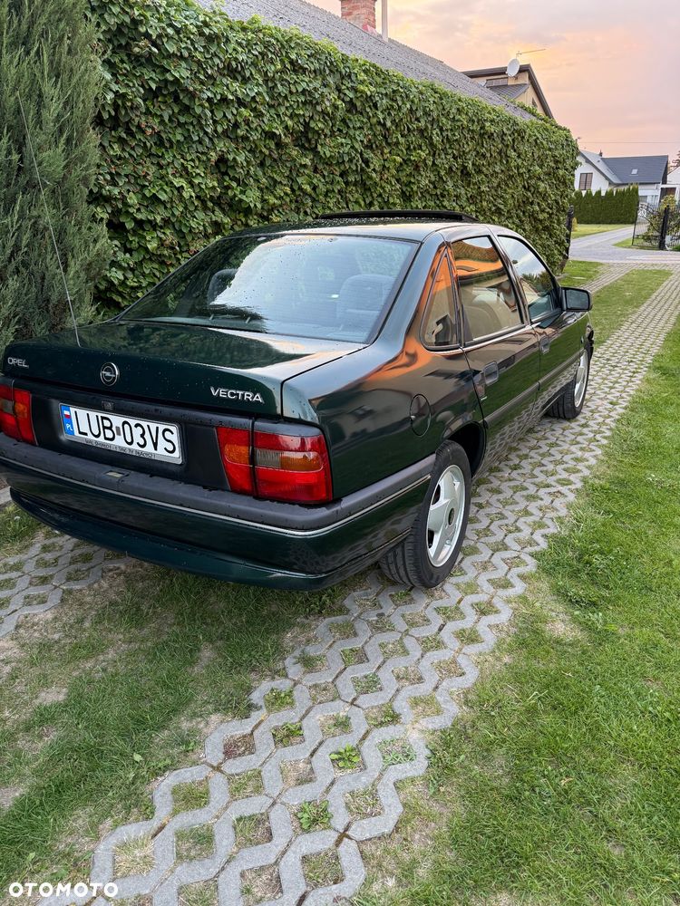 Opel Vectra 1.6 GL - 4