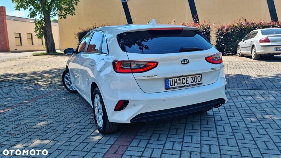 Kia Ceed 1.6 CRDi mHEV L Business Line - 7