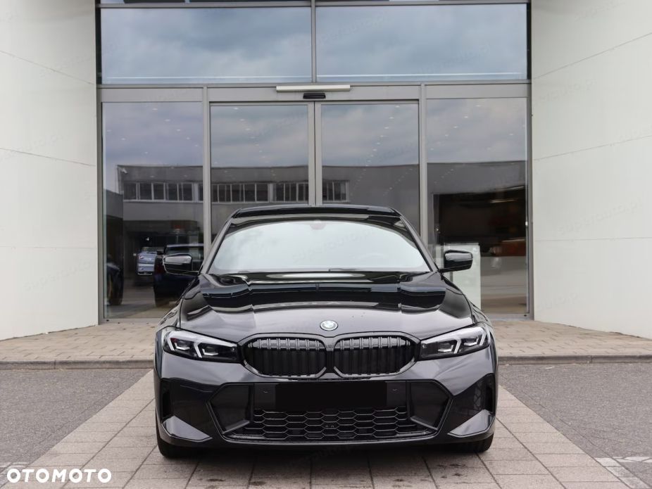 BMW Seria 3 320i xDrive M Sport - 8