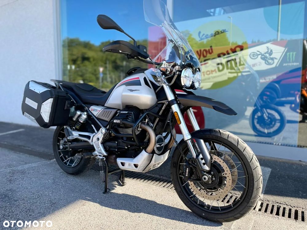 Moto Guzzi V85 - 3