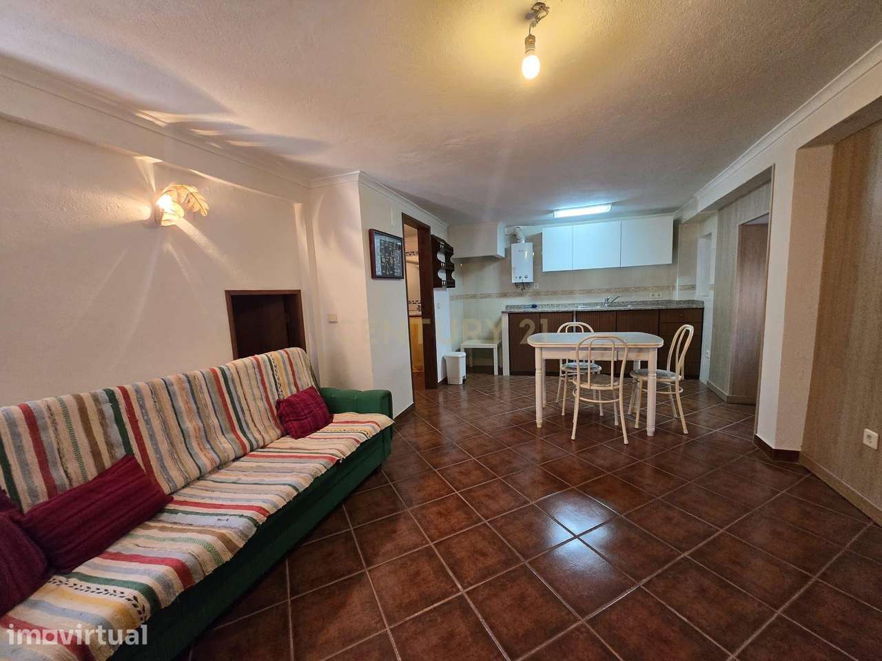 Moradia T2 com duas casas de banho, pronta a habitar, em Oledo, Idanha - Grande imagem: 3/14