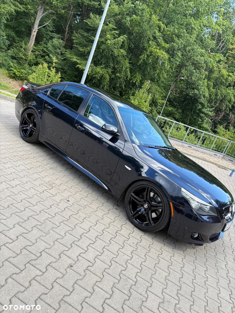 BMW Seria 5 550i - 11