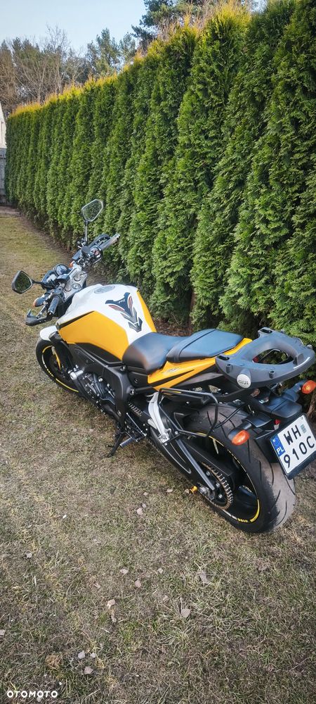 Yamaha FZ - 13
