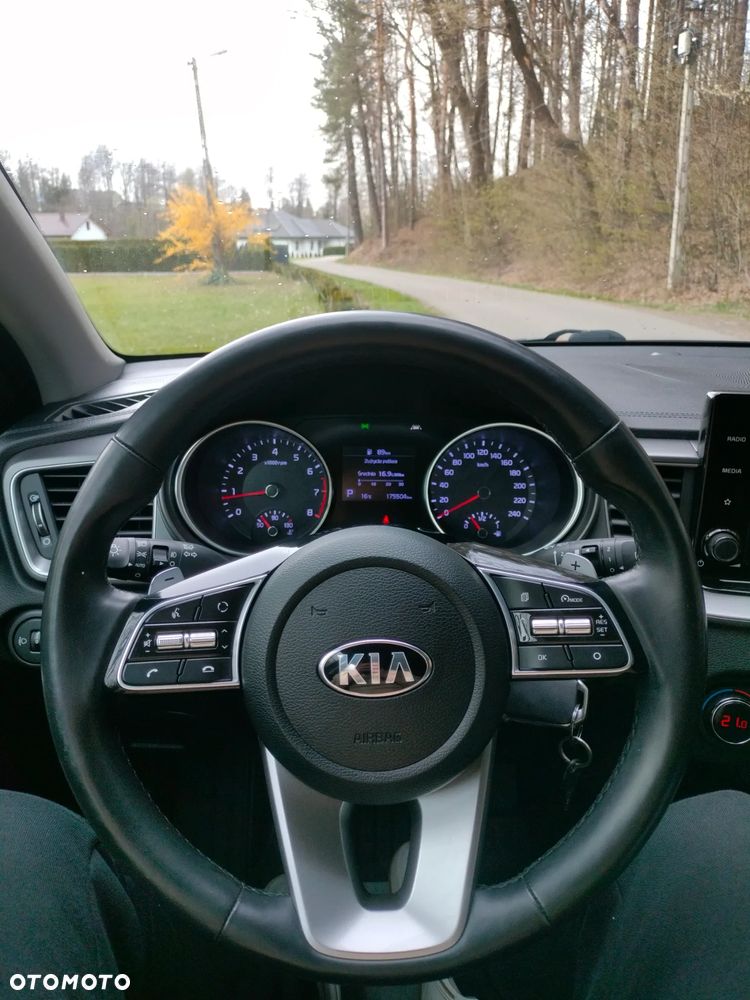 Kia XCeed 1.4 T-GDI M DCT - 12