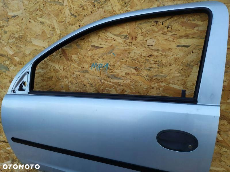 DRZWI LWEW KIEROWCY SREBRNE OPEL CORSA C 3D - 7