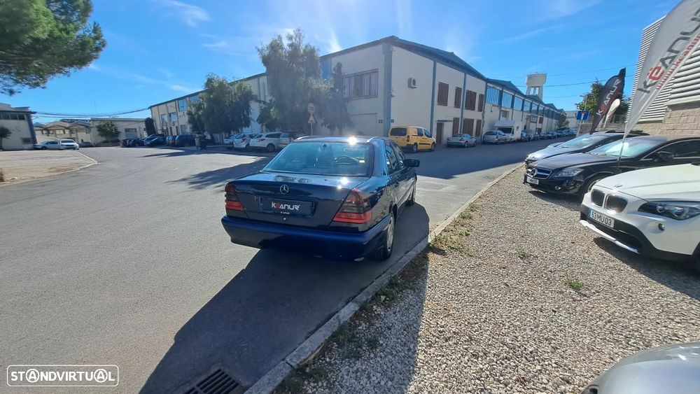 Mercedes-Benz C 180 Classic - 18
