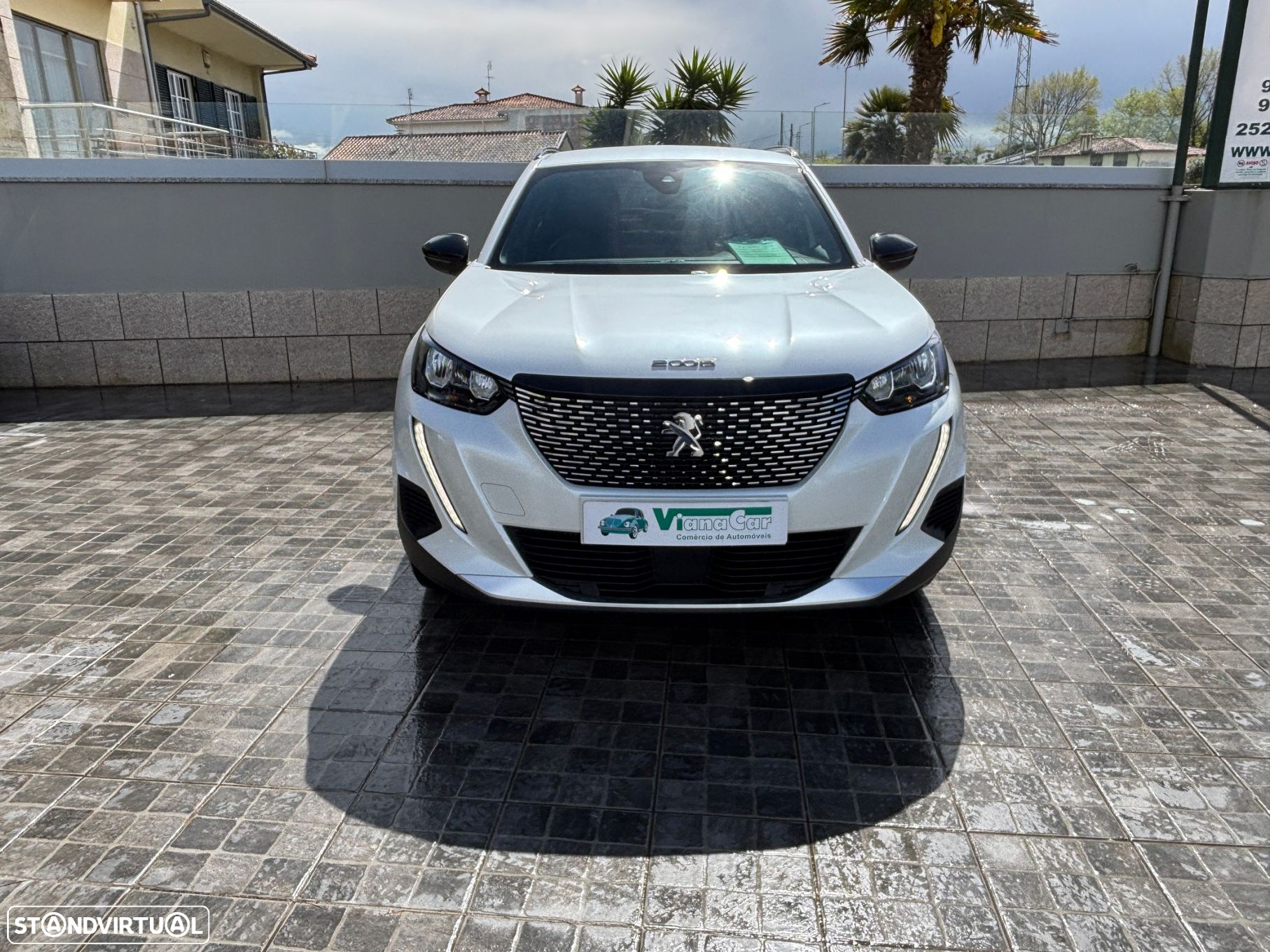 Peugeot 2008 1.2 PureTech Allure Pack - 3