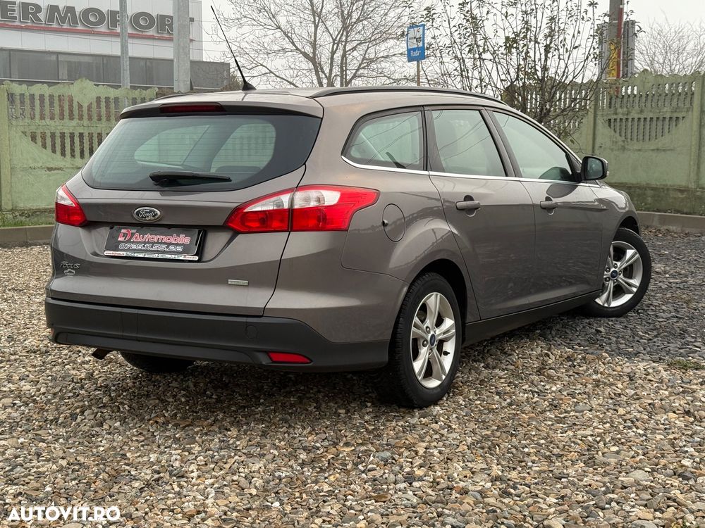 Ford Focus Turnier 1.0 EcoBoost Start-Stopp-System Titanium - 4