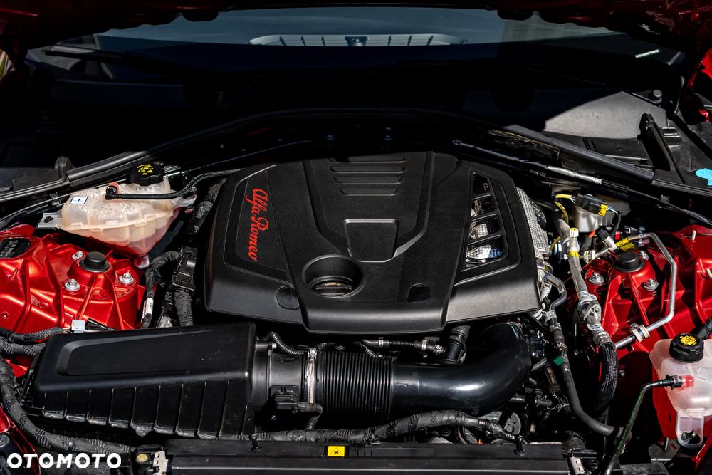 Alfa Romeo Giulia 2.0 Turbo 16V AT8 Veloce - 19