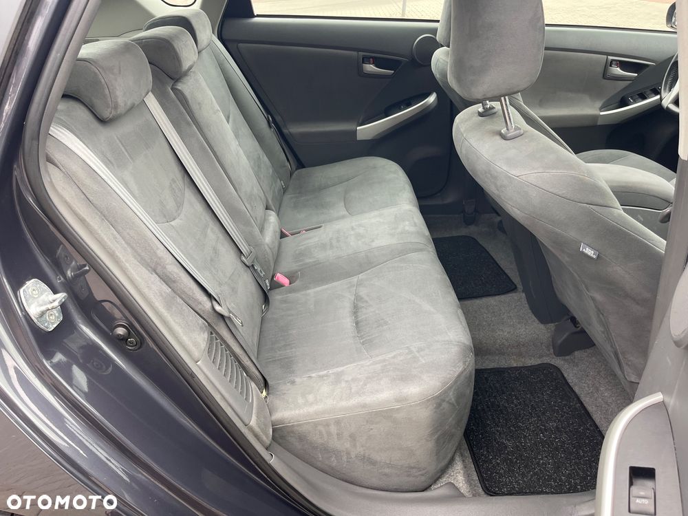 Toyota Prius 1.8 HSD Prestige - 17