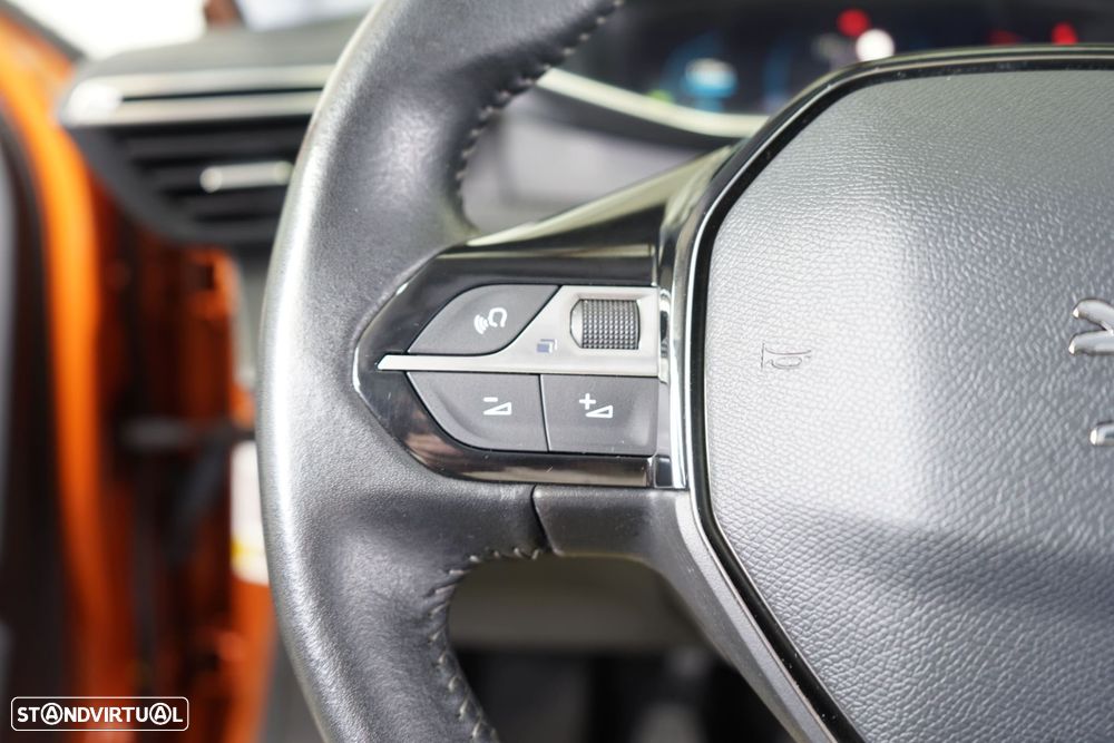 Peugeot 2008 1.2 PureTech Allure Pack - 22