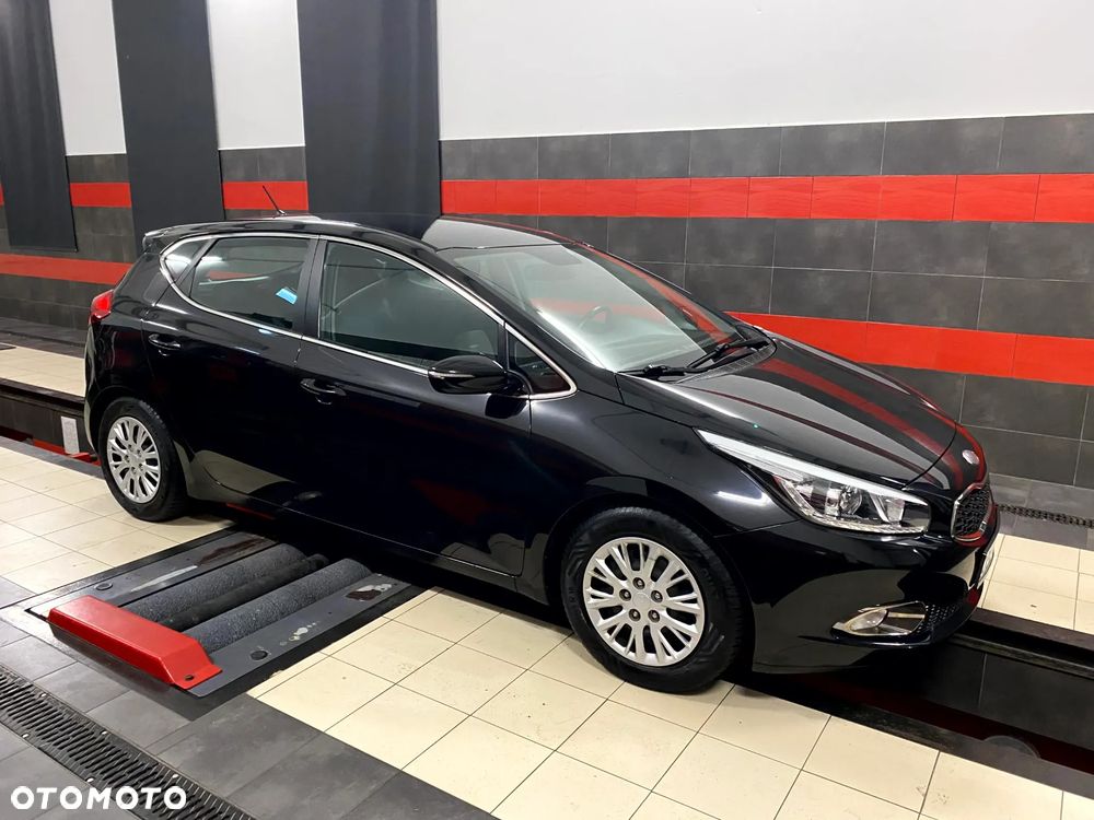 Kia Ceed 1.6 GDI Platinum Edition - 5