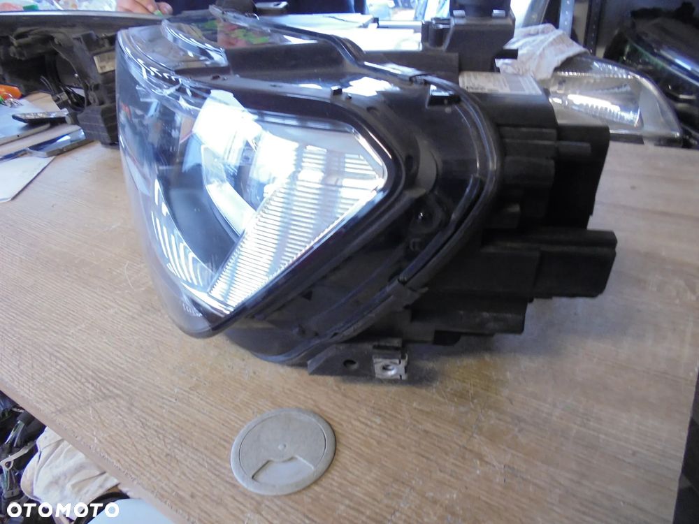 VOLKSWAGEN TIGUAN LAMPA LEWA PRZÓD EUROPA - 5