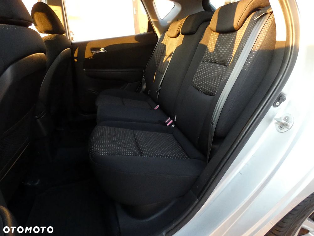 Hyundai i30 1.4 Comfort World Cup - 14