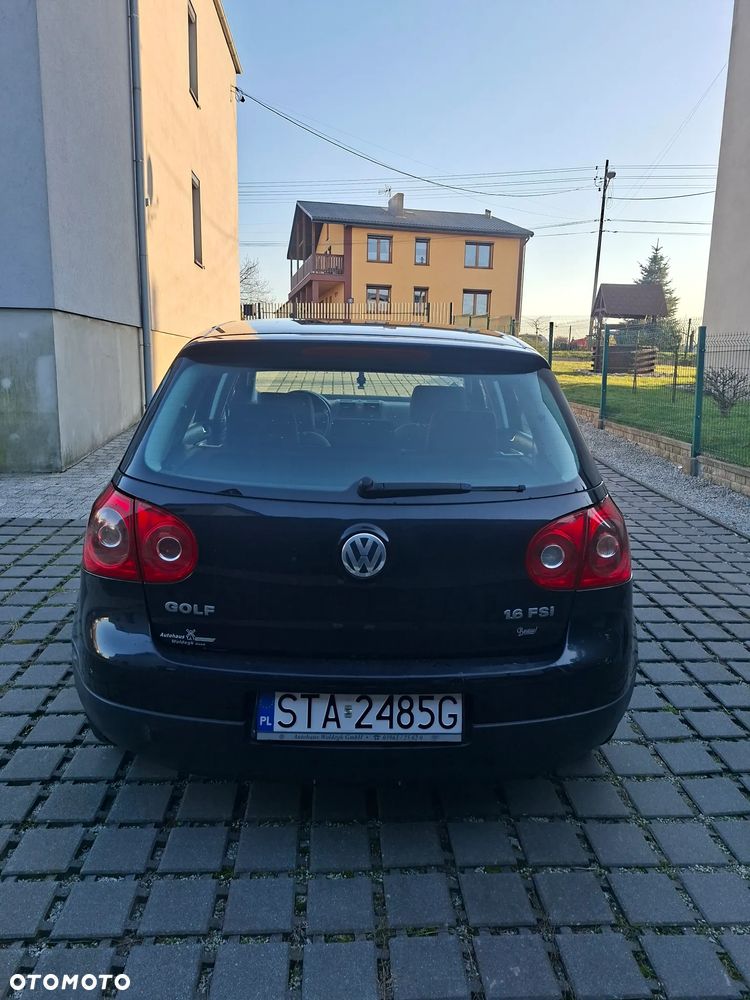 Volkswagen Golf 1.6 FSI Comfortline - 6