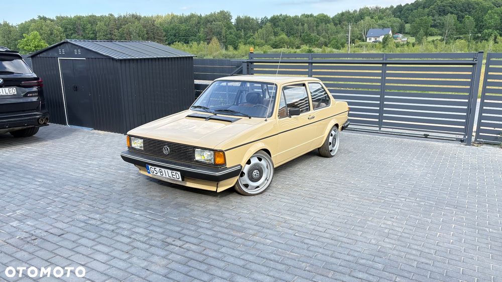 Volkswagen Jetta - 11