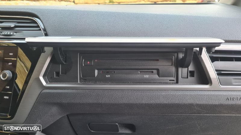 VW Touran 1.6 TDI Confortline DSG - 36