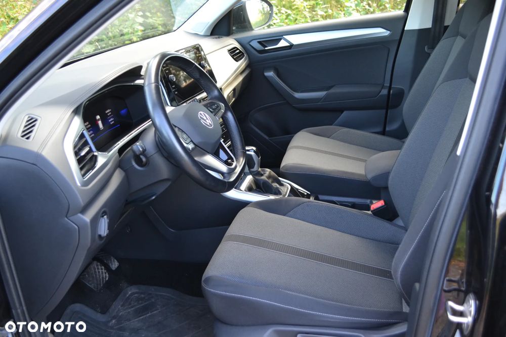 Volkswagen T-Roc - 4