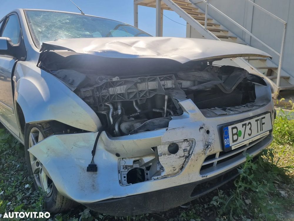 Ford Focus 1.4i Trend - 29