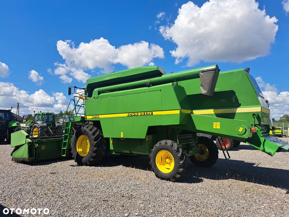 John Deere 2254 - 8