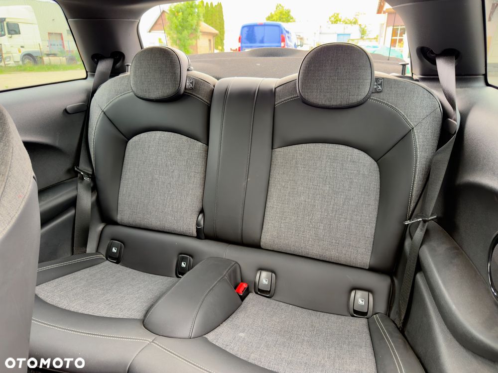 MINI Cooper S Sport-Aut - 19