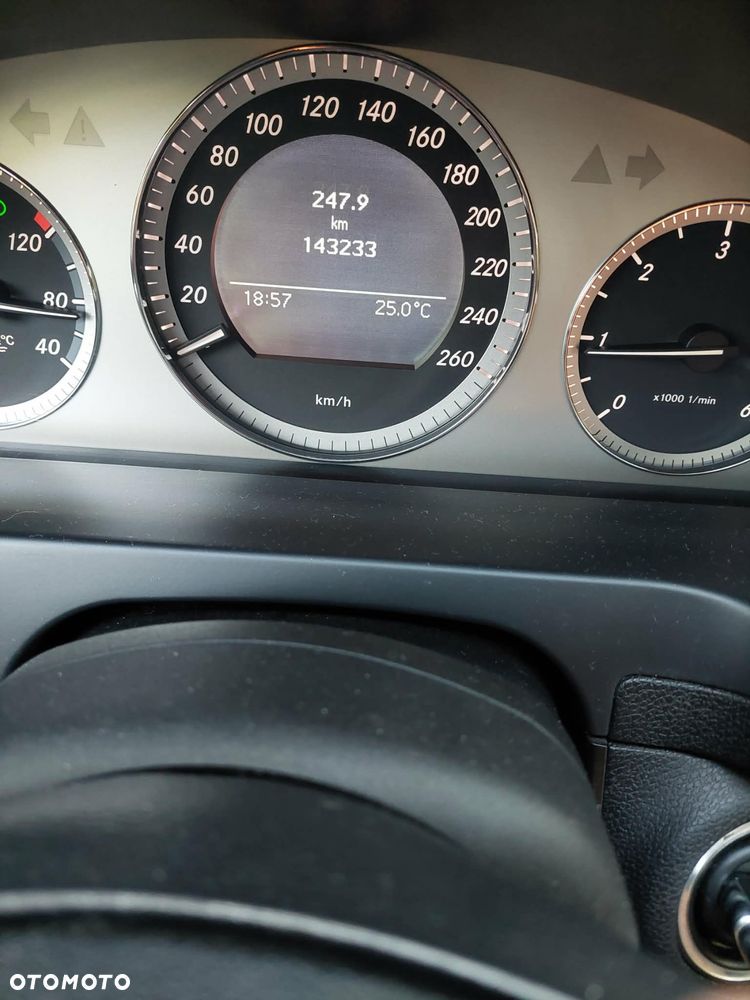 Mercedes-Benz Klasa C 200 CDI Avantgarde - 24