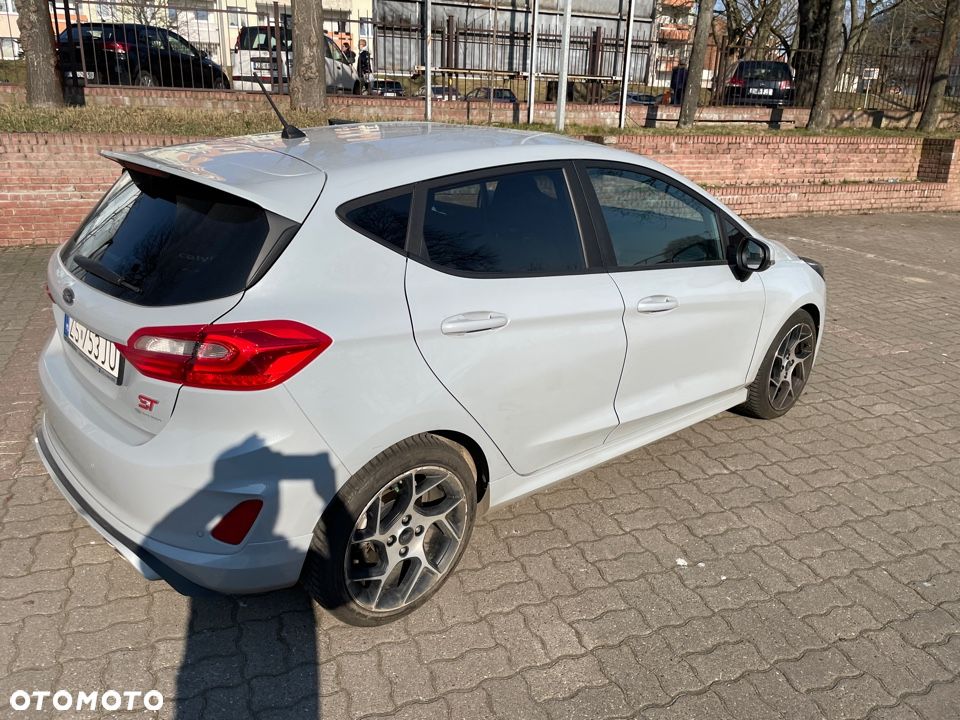 Ford Fiesta - 1